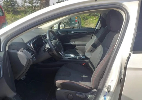 Ford Mondeo cena 41900 przebieg: 126000, rok produkcji 2017 z Pszów małe 529